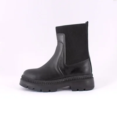 نیم بوت چرم مصنوعی زنانه مدل نیم ساق کشدار